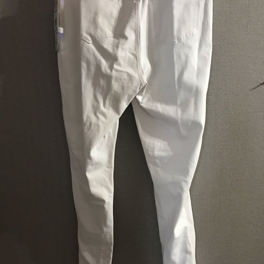 White Extra Large jeans. Mid ride skinny